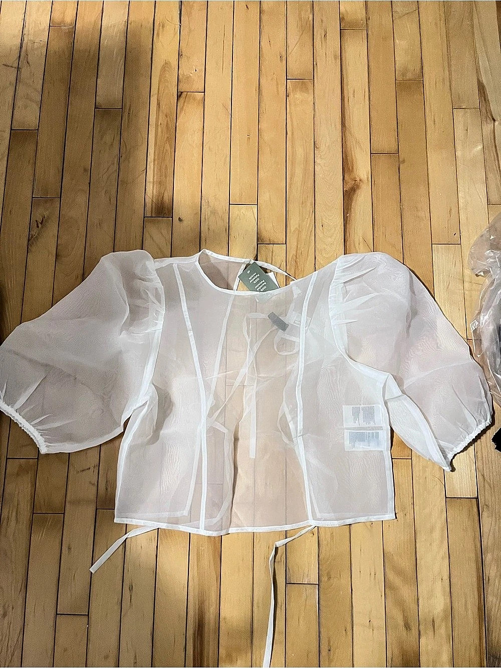 H&M Sheer Puff Sleeve Blouse in White Size Small New with tags.